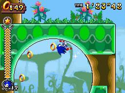 Collecting rings in Sonic Rush.